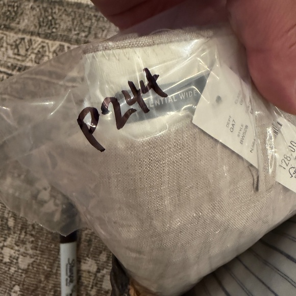 J. Crew Wide-leg Essential pant in linen • size 4 • NWT • BW528 • Flax - Picture 15 of 15